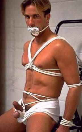 gay_bondage_4204.jpg