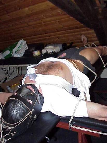 gay_bondage_4233.jpg