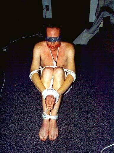 gay_bondage_4250.jpg