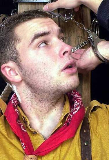 gay_bondage_4335.jpg