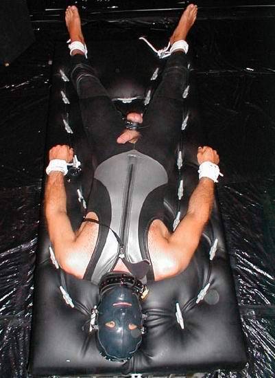 gay_bondage_4356.jpg