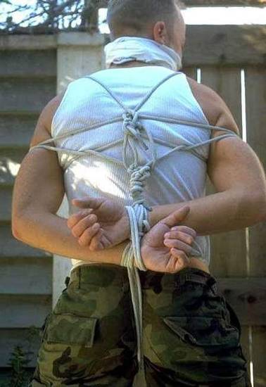 gay_bondage_4402.jpg