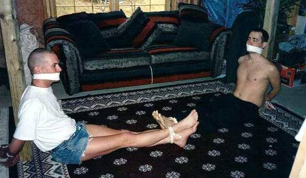 gay_bondage_4403.jpg