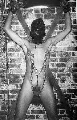 gay_bondage_4493.jpg