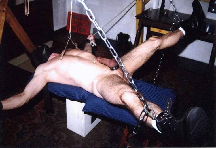 gay_bondage_4531.jpg