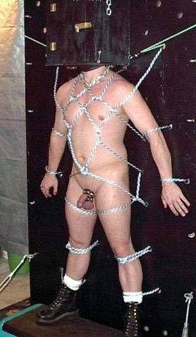 gay_bondage_4549.jpg