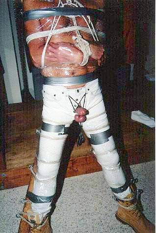 gay_bondage_4560.jpg