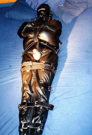 gay_bondage_2213.jpg