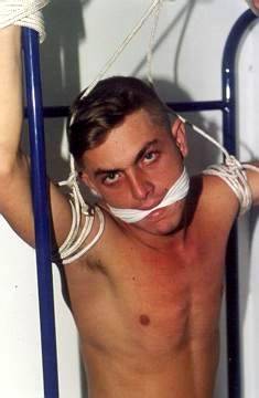 gay_bondage_2220.jpg