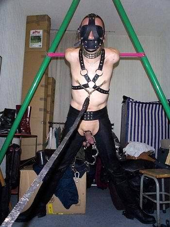 gay_bondage_2050.jpg