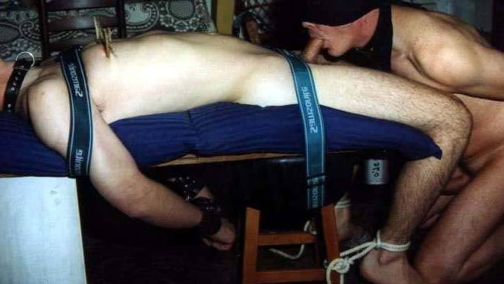 gay_bondage_3099.jpg