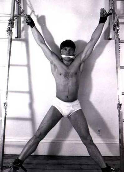 gay_bondage_3864.jpg