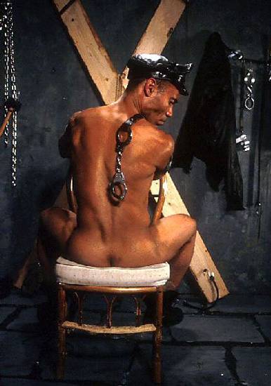 gay_bondage_3814.jpg