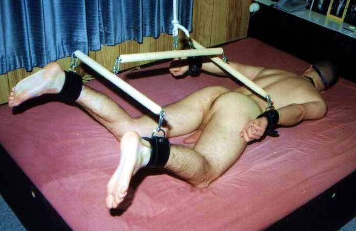 gay_bondage_4222.jpg