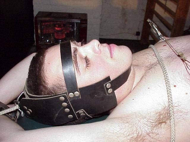 gay_bondage_0826.jpg